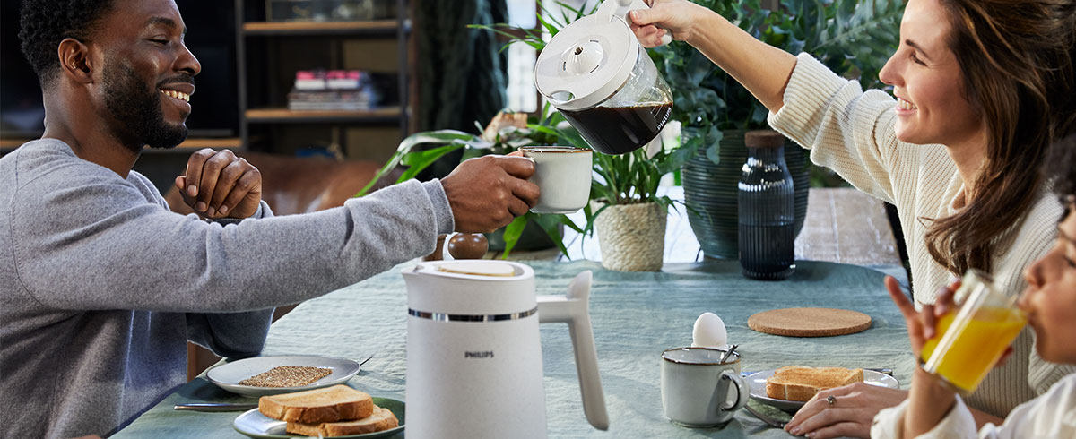 Philips Eco Conscious Edition, projetado eficiente, conjunto de pequeno-almoço